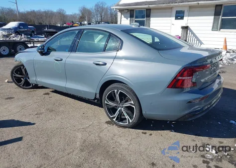 2024 Volvo S60 B5 Plus Dark Theme из США, поврежденный, VIN 7JRL12TL6RG303575